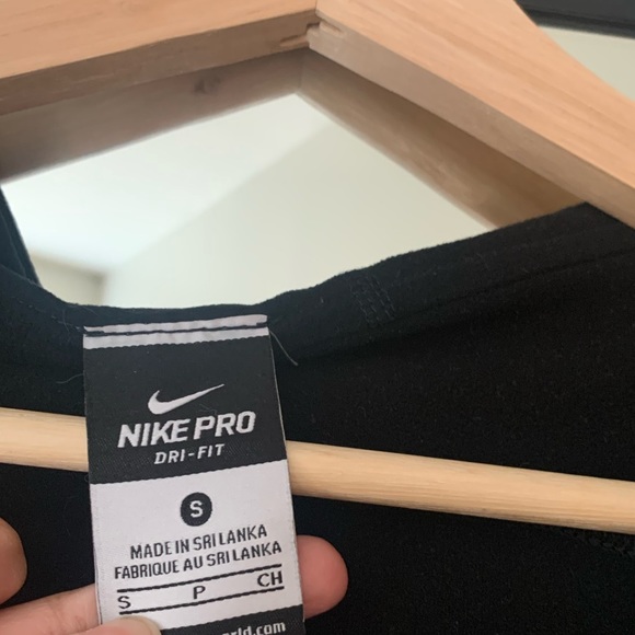 Nike Dri Fit Top - Picture 3 of 4